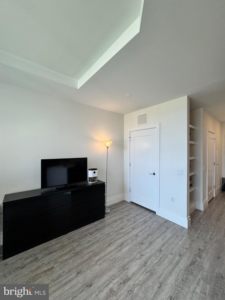 11550 Rockville Pike #1627 - Photo 3 of 8