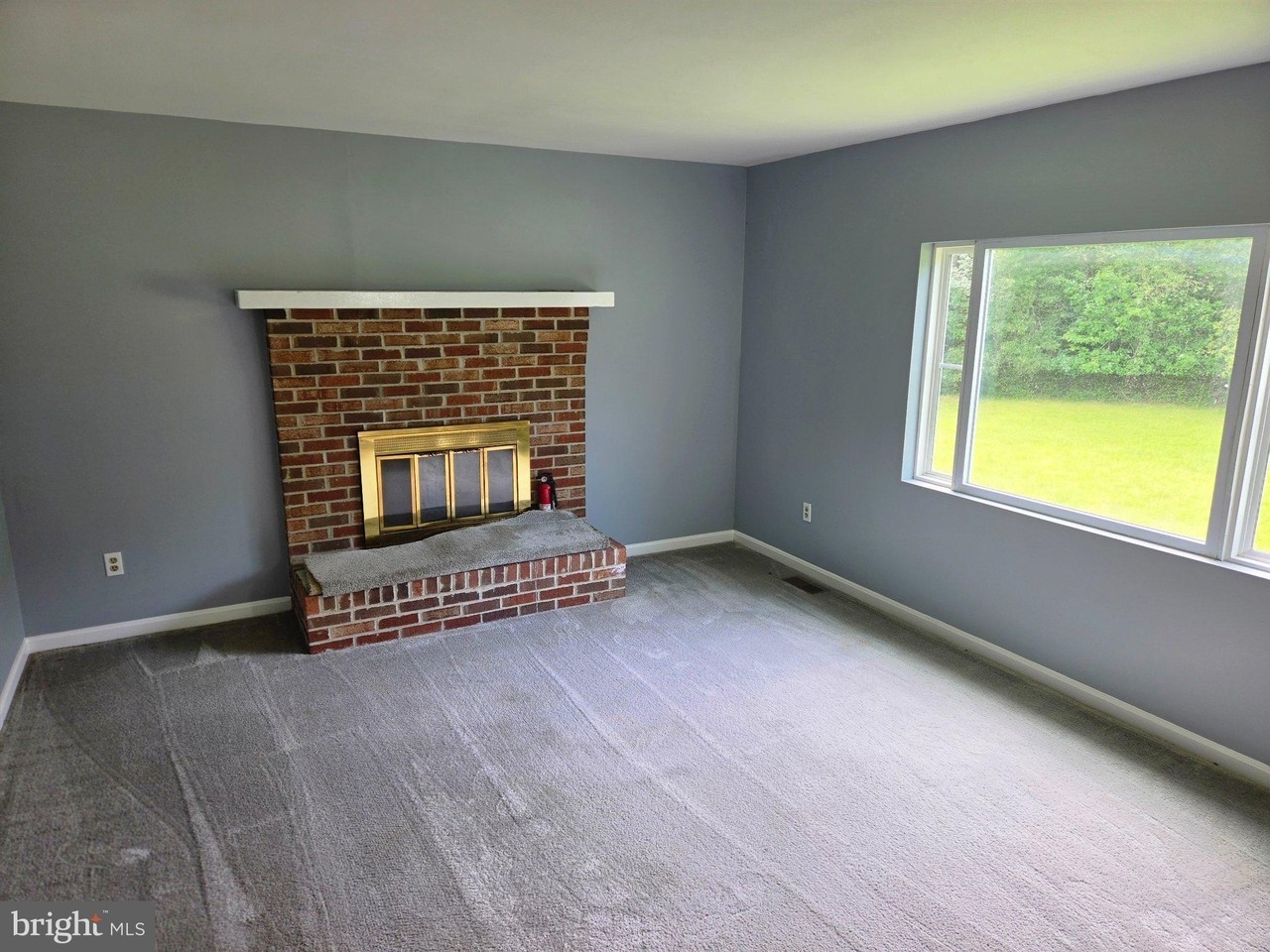 16400 Candy Hill Rd - Photo 3 of 28