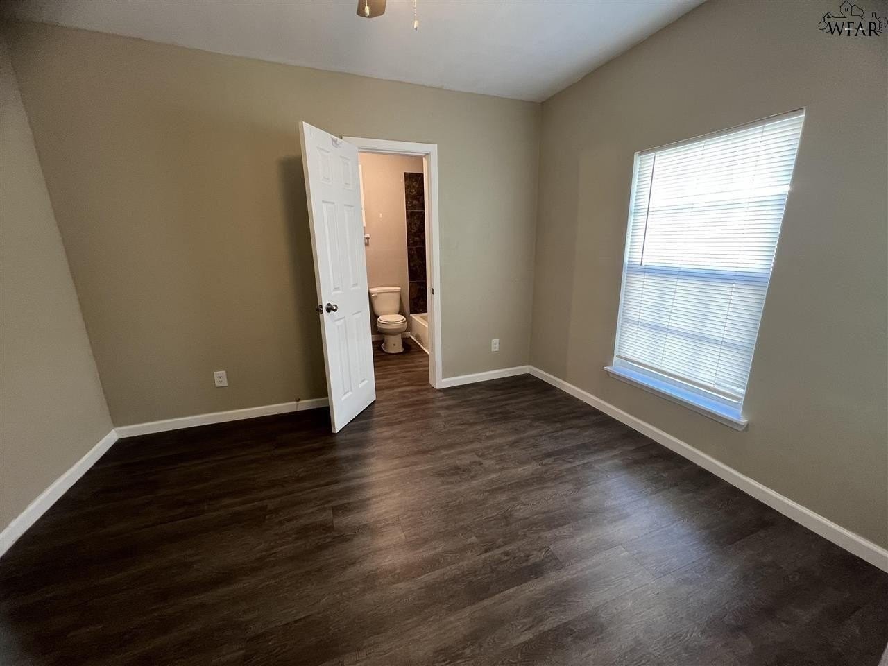 1104 Bluff St #B - Photo 5 of 11