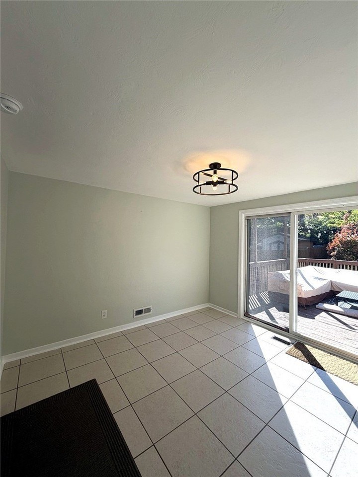 738 Eathan Ave - Photo 4 of 19
