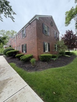 840 Thorn St #43 - Photo 2 of 32