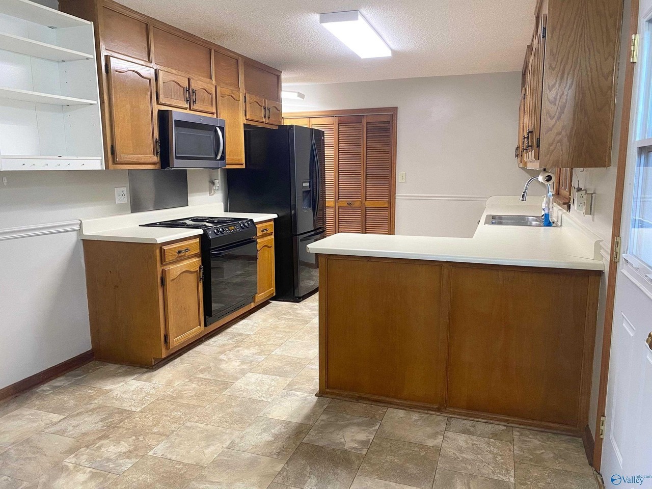 114 Jane Dr - Photo 4 of 15