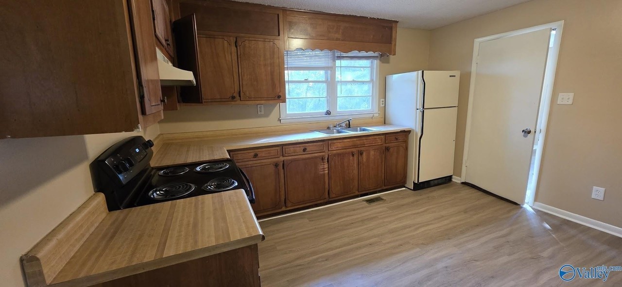 2108 Hill St Nw #2 - Photo 2 of 11