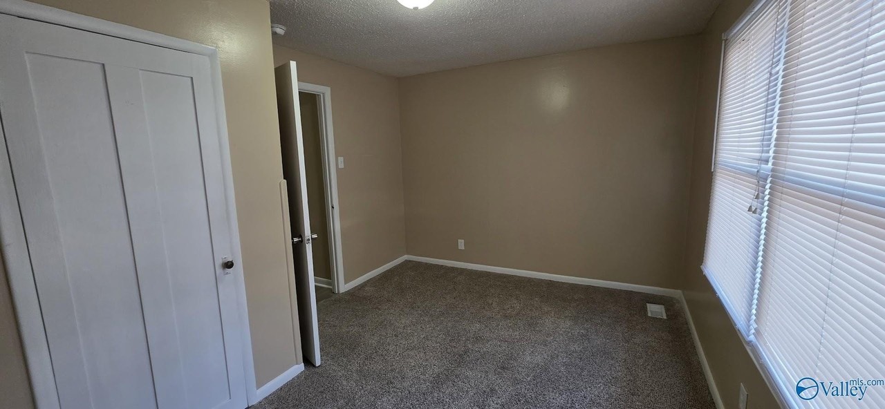 2108 Hill St Nw #2 - Photo 7 of 11