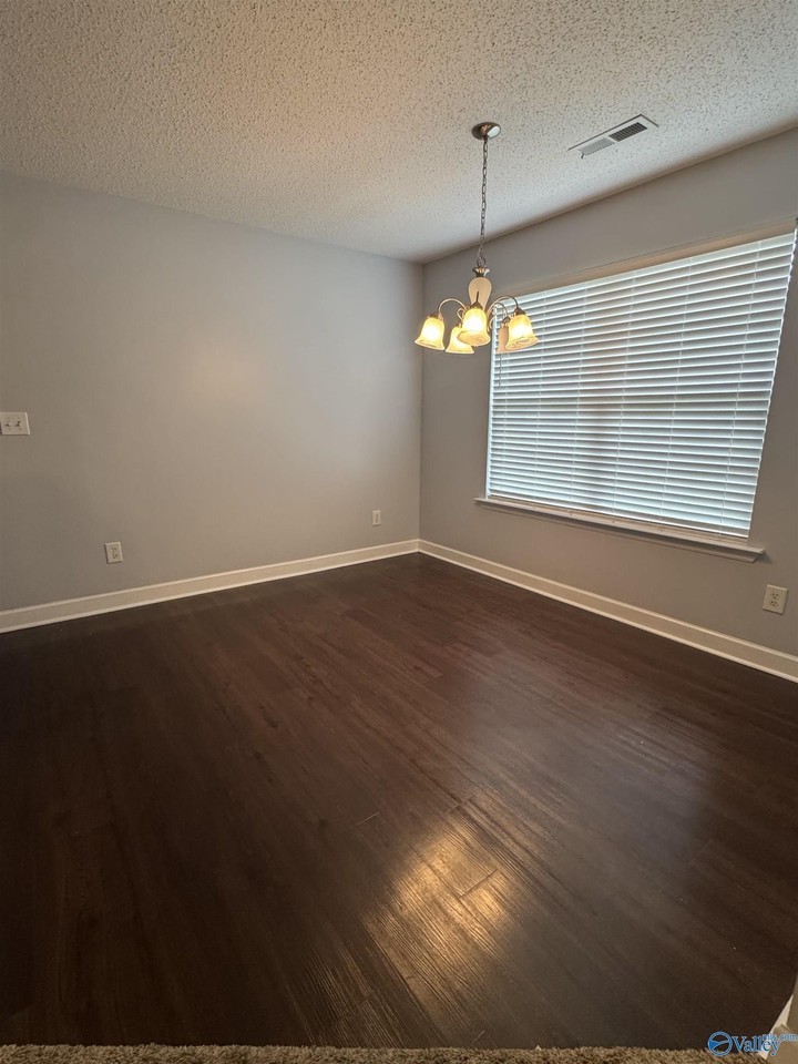 113 Vancouver Rd - Photo 5 of 11