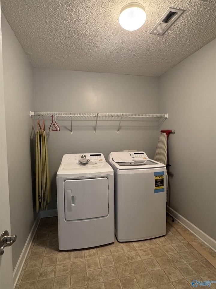 113 Vancouver Rd - Photo 6 of 11