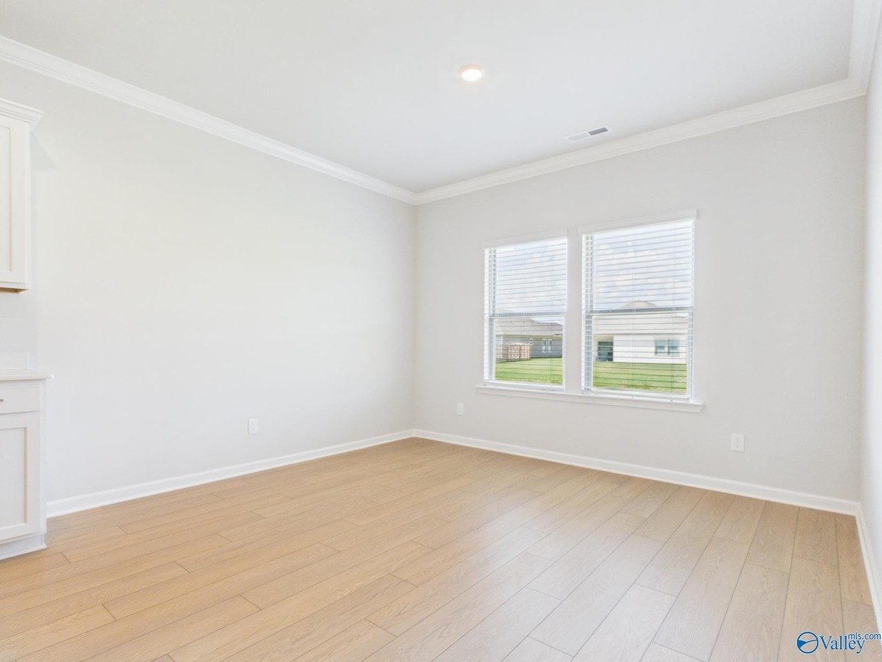 307 Susan Lynn Dr - Photo 5 of 28