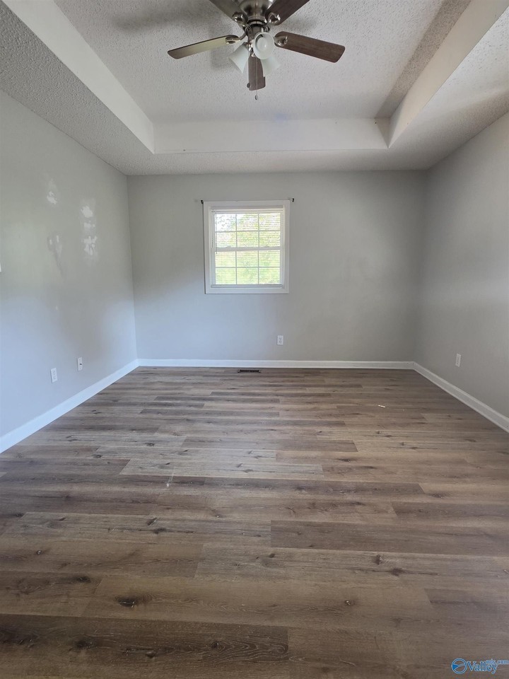 2317 Euclid Rd Nw - Photo 4 of 9