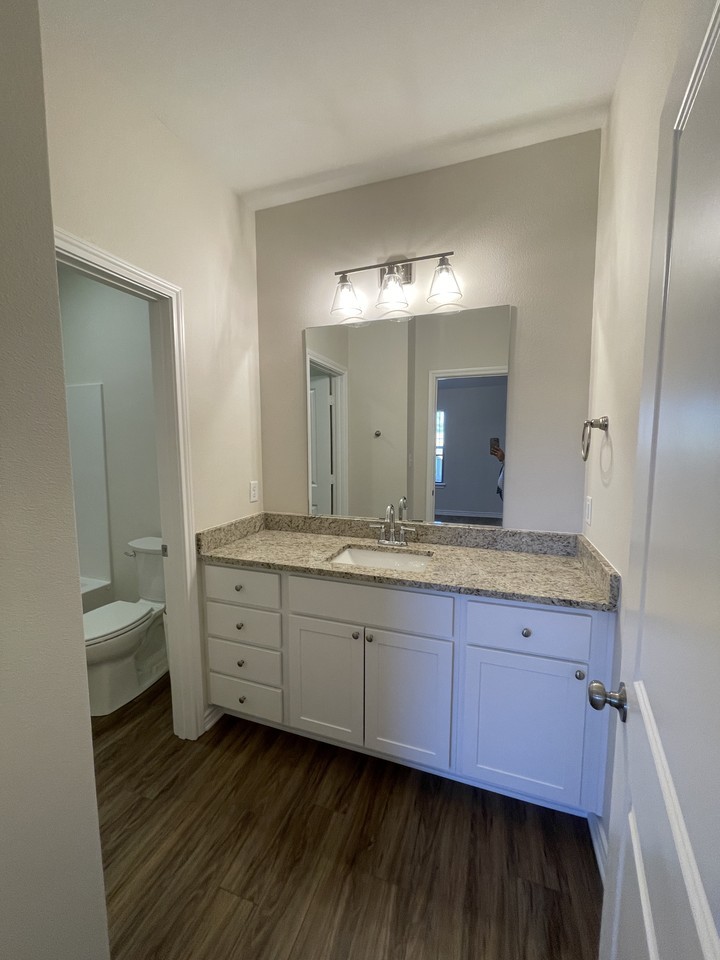 719 County Road 2754 #B - Photo 4 of 20