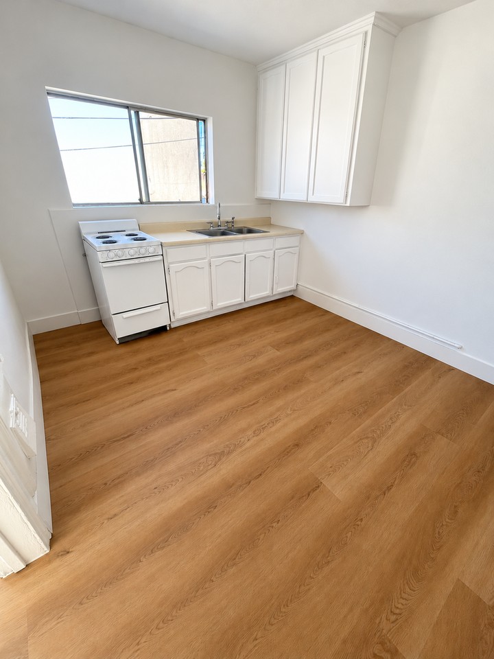 3215 W Slauson Ave - Photo 5 of 16