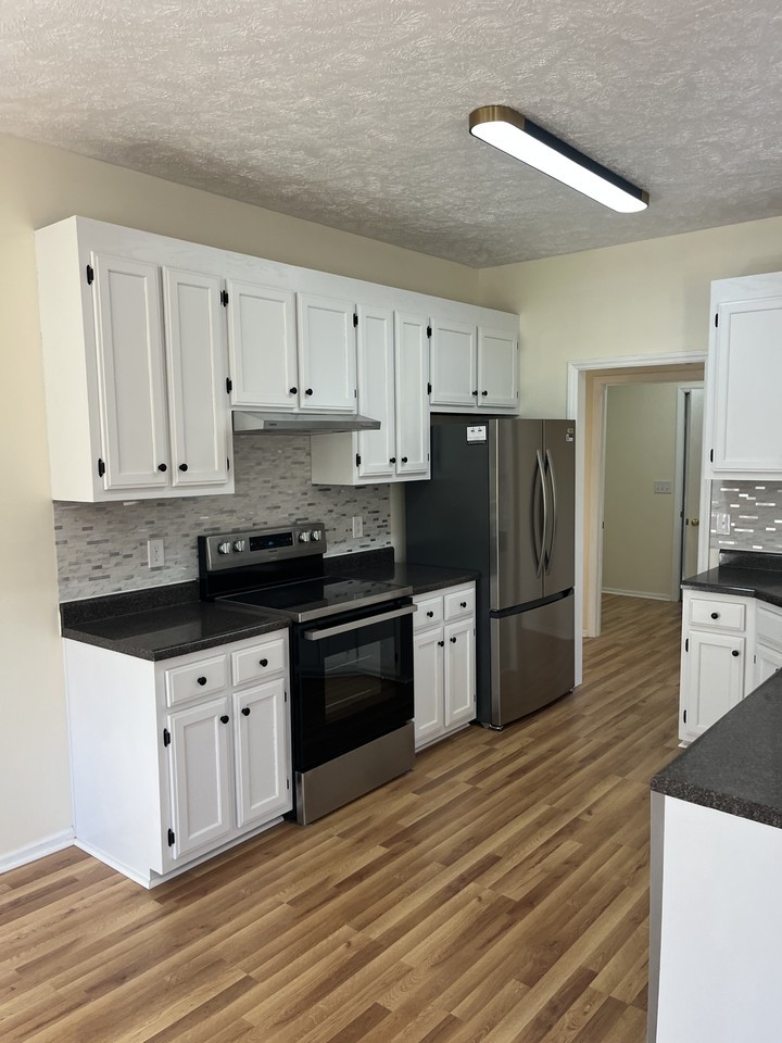 93 Springfield Ln - Photo 5 of 7