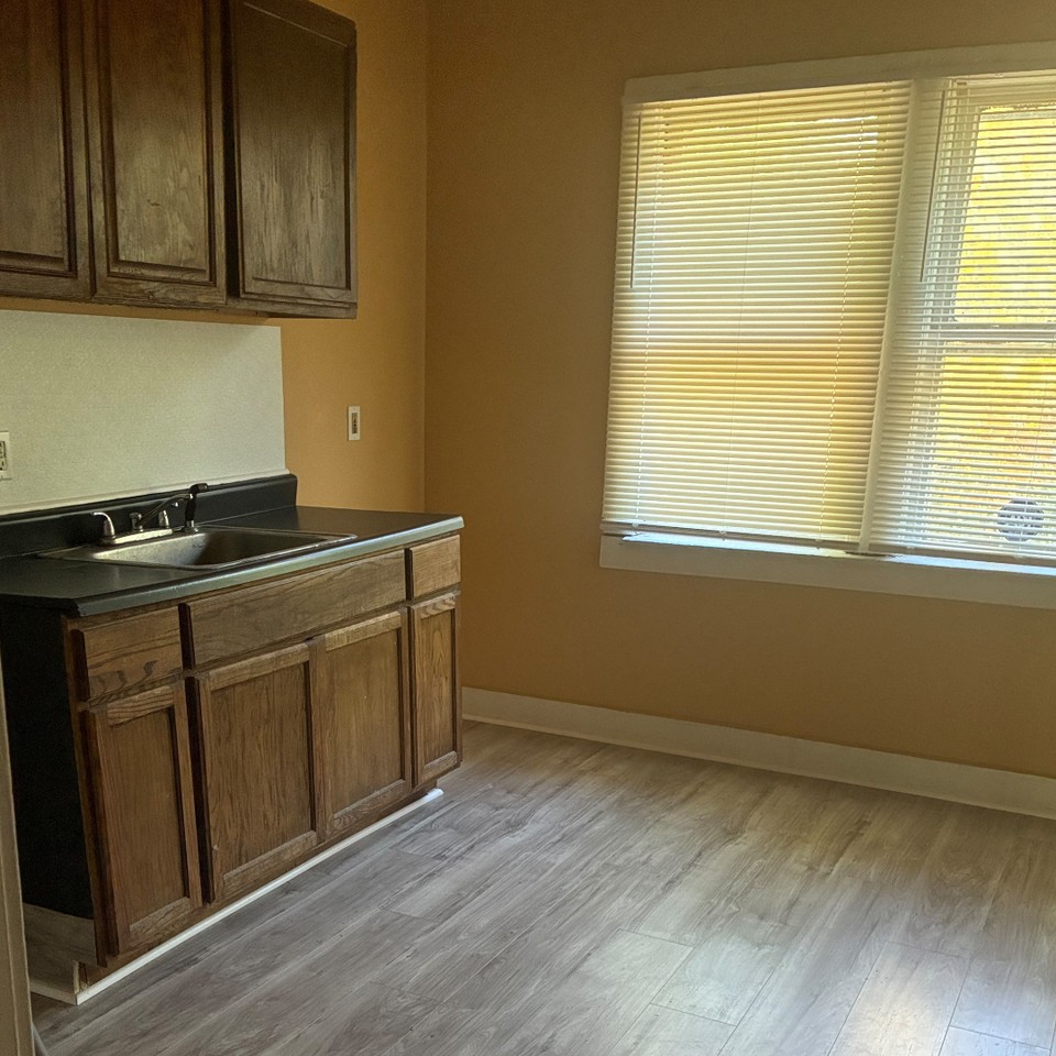 10309 Parkgate Ave #1 - Photo 5 of 5