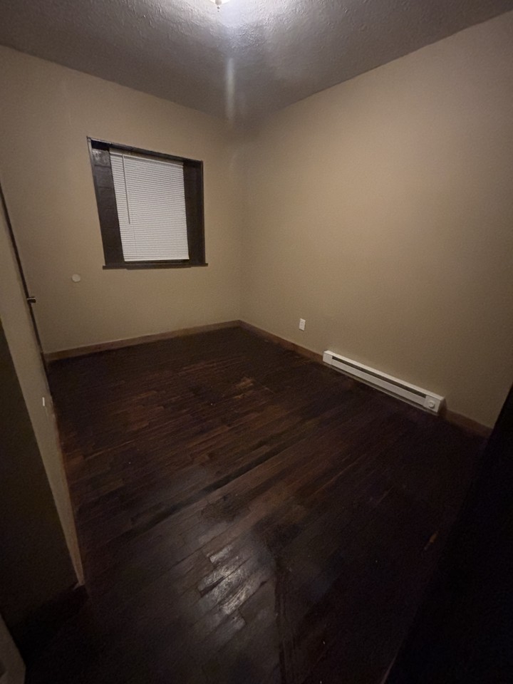425 W G St #B4 - Photo 2 of 14