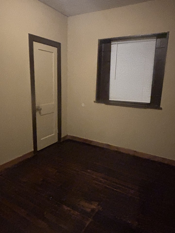 425 W G St #B4 - Photo 3 of 14