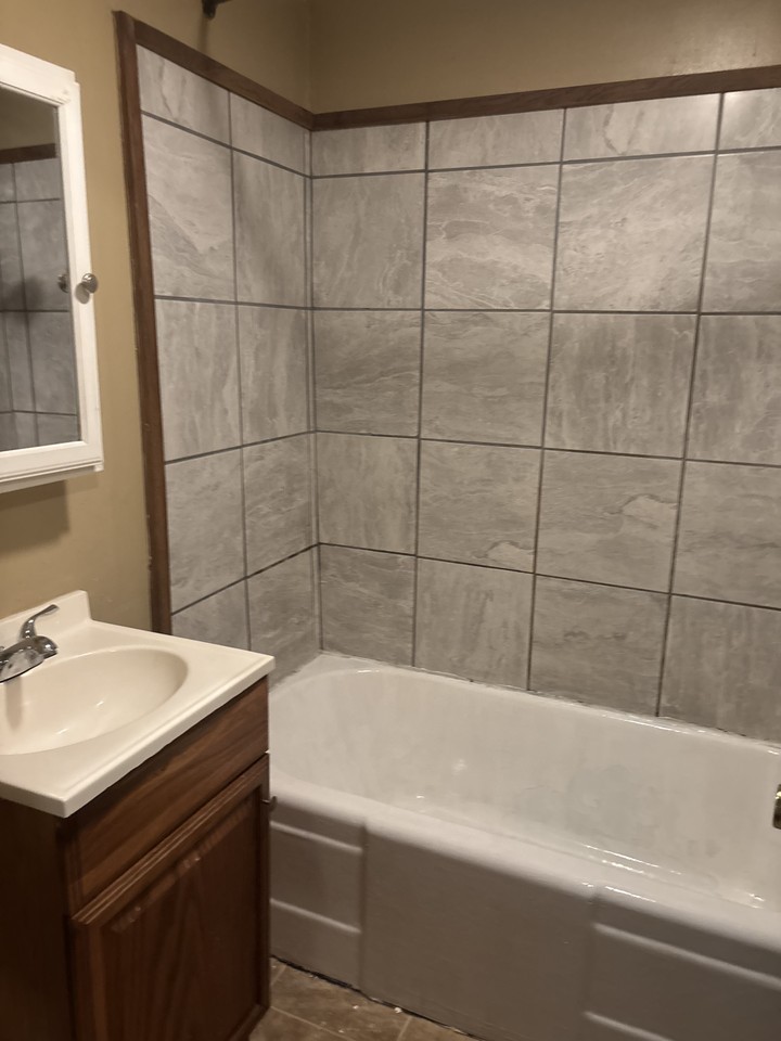 425 W G St #B4 - Photo 6 of 14