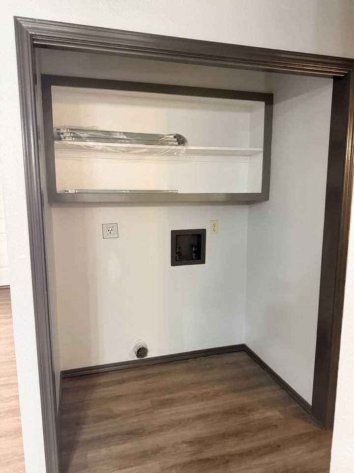 205 W Jefferson St - Photo 2 of 12