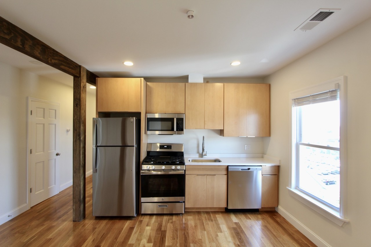 12 Greenwood Pl #5