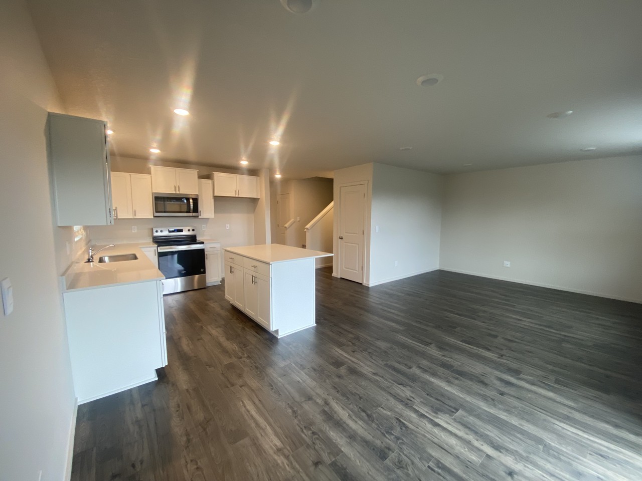 4955 Elvis Ave Ne - Photo 3 of 18