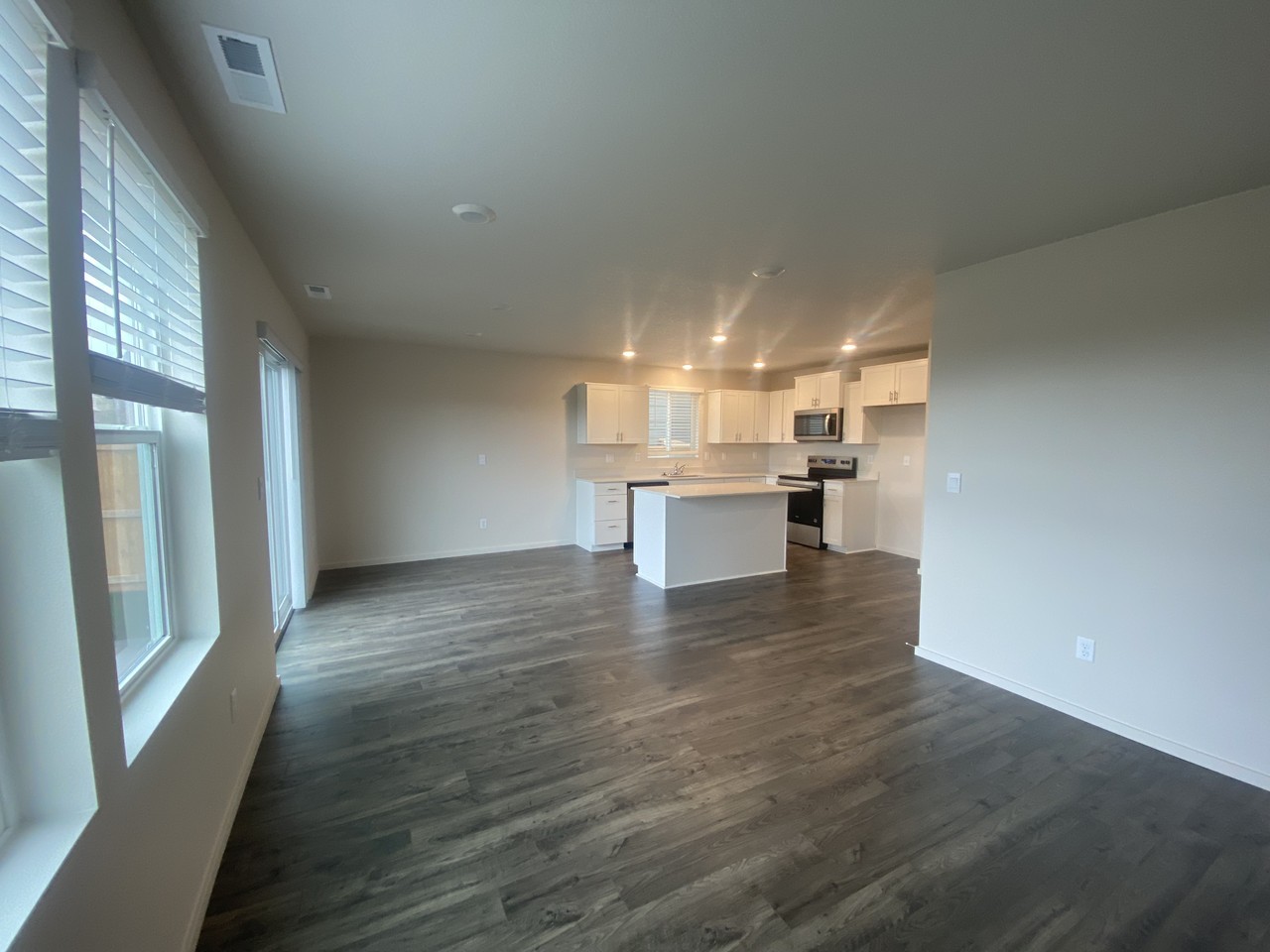 4955 Elvis Ave Ne - Photo 5 of 18