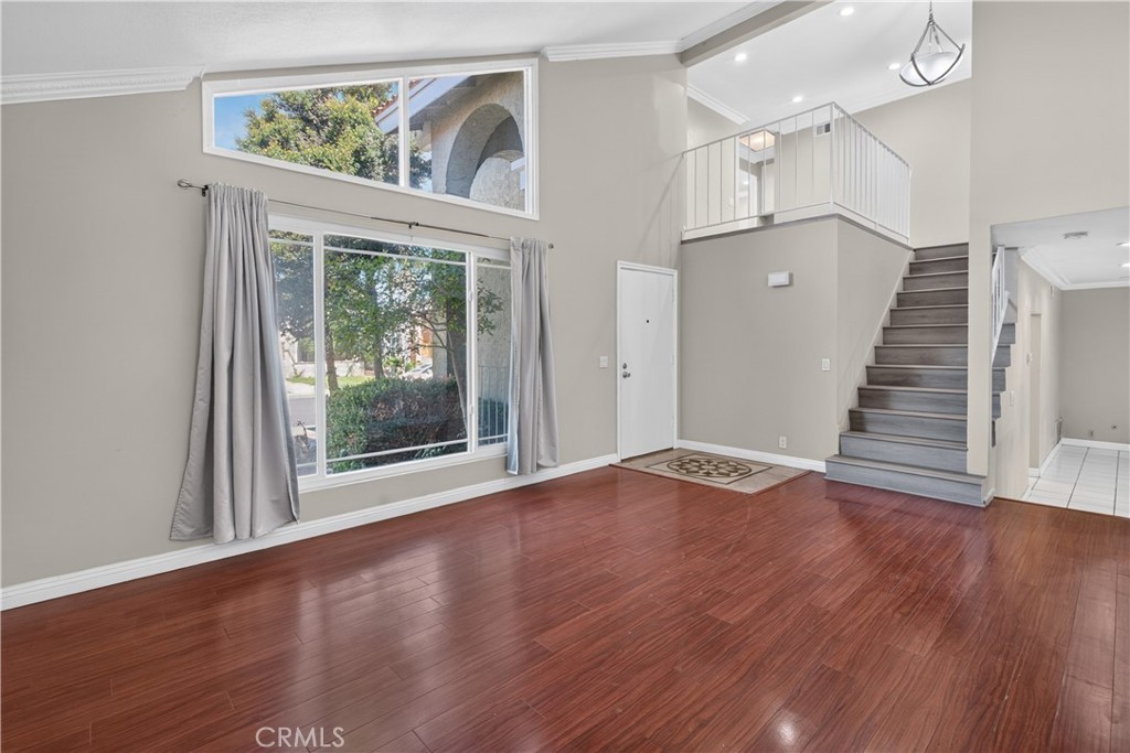 8422 Sandalwood Cir - Photo 7 of 46