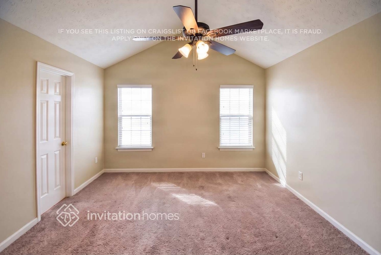 2449 Feathertree Ln - Photo 6 of 12
