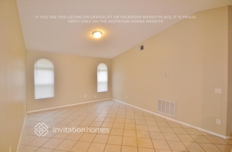 2320 Merrimack Dr - Photo 3 of 11