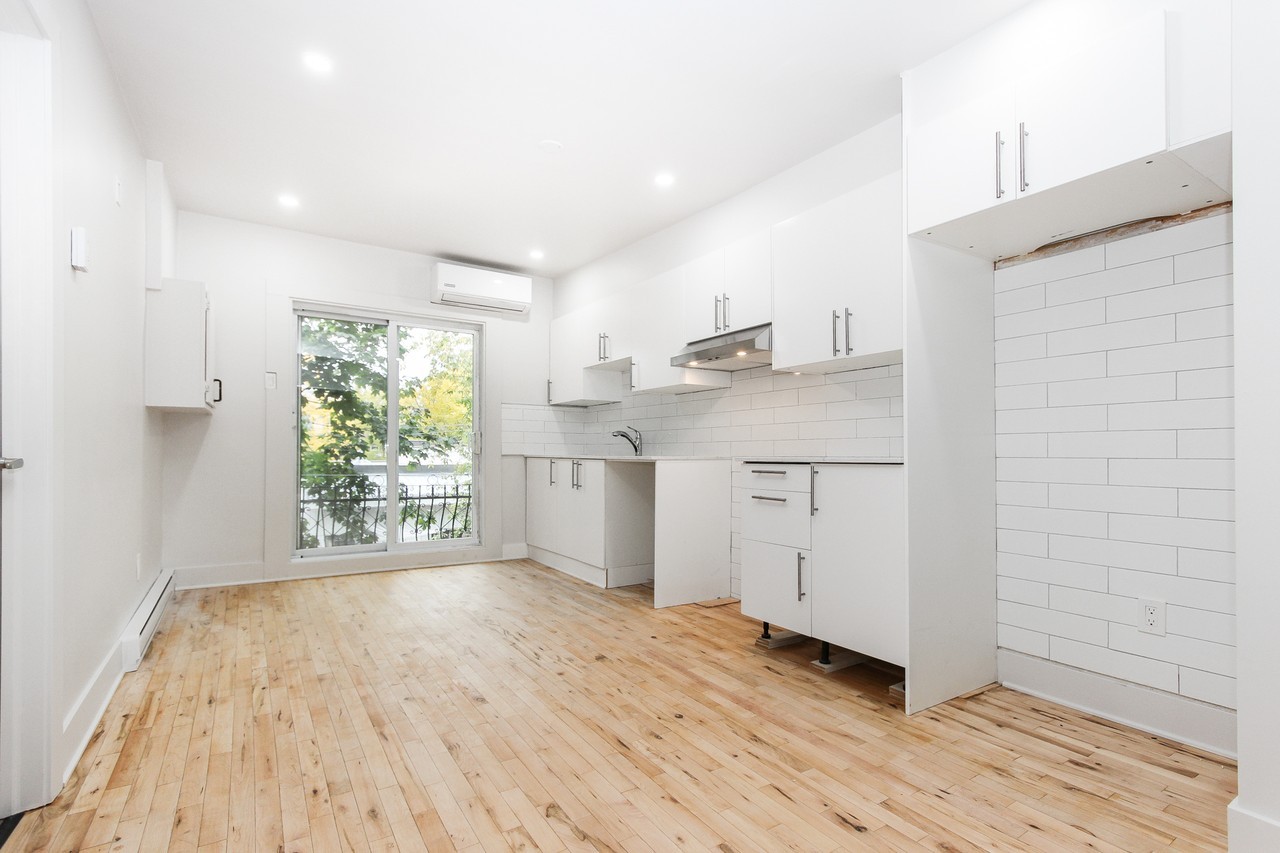 6578 Henri Julien - Photo 2 of 18
