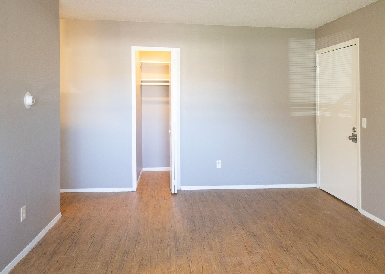 Centennial & Heritage Apartments - Photo 6 of 22