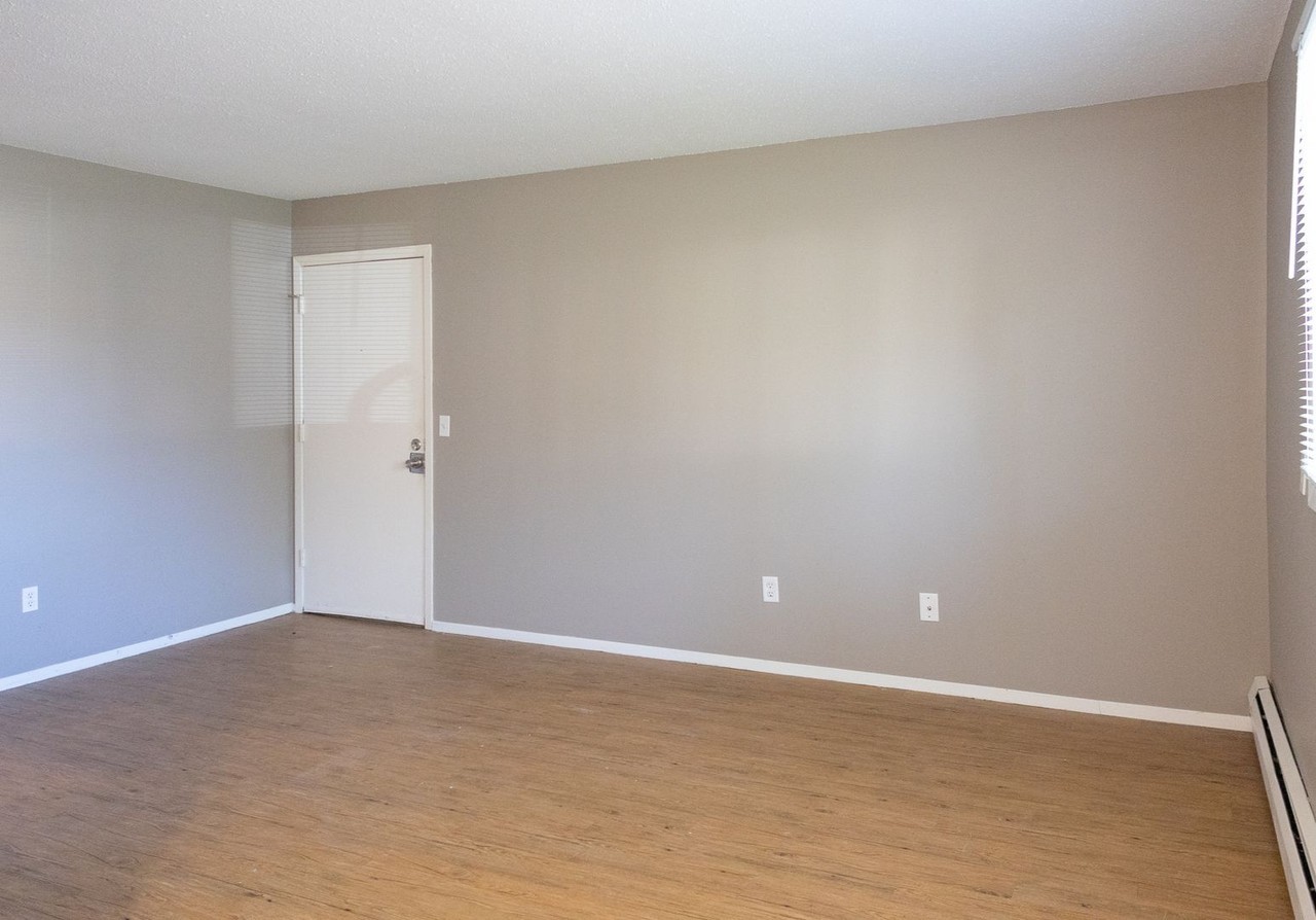 Centennial & Heritage Apartments - Photo 7 of 22