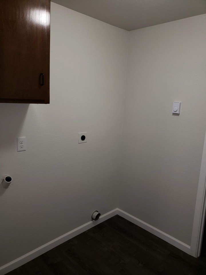 4357 Sean St - Photo 3 of 17