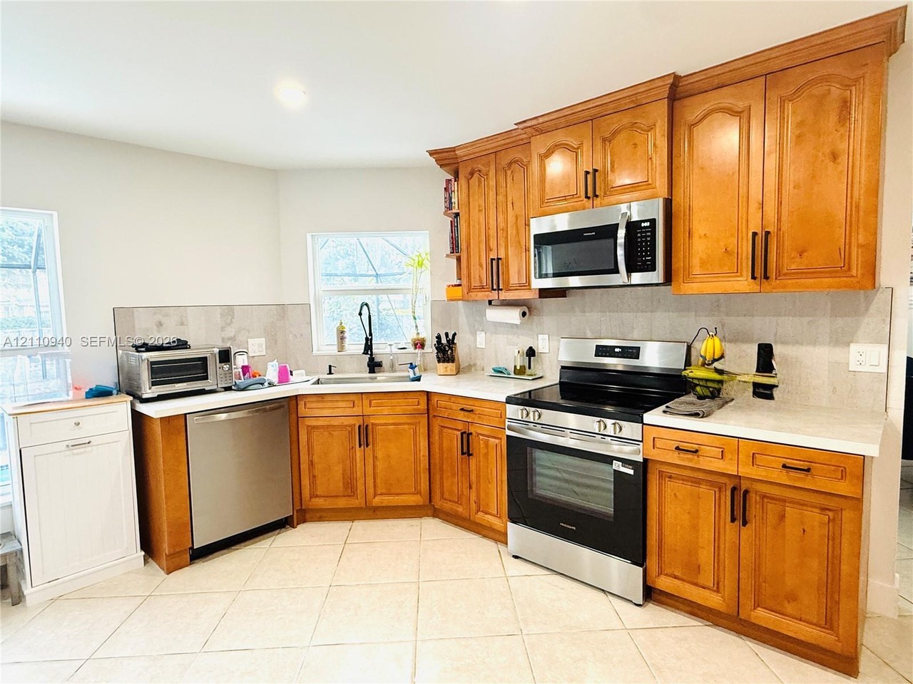18438 Northwest 9th Street - Photo 5 of 16