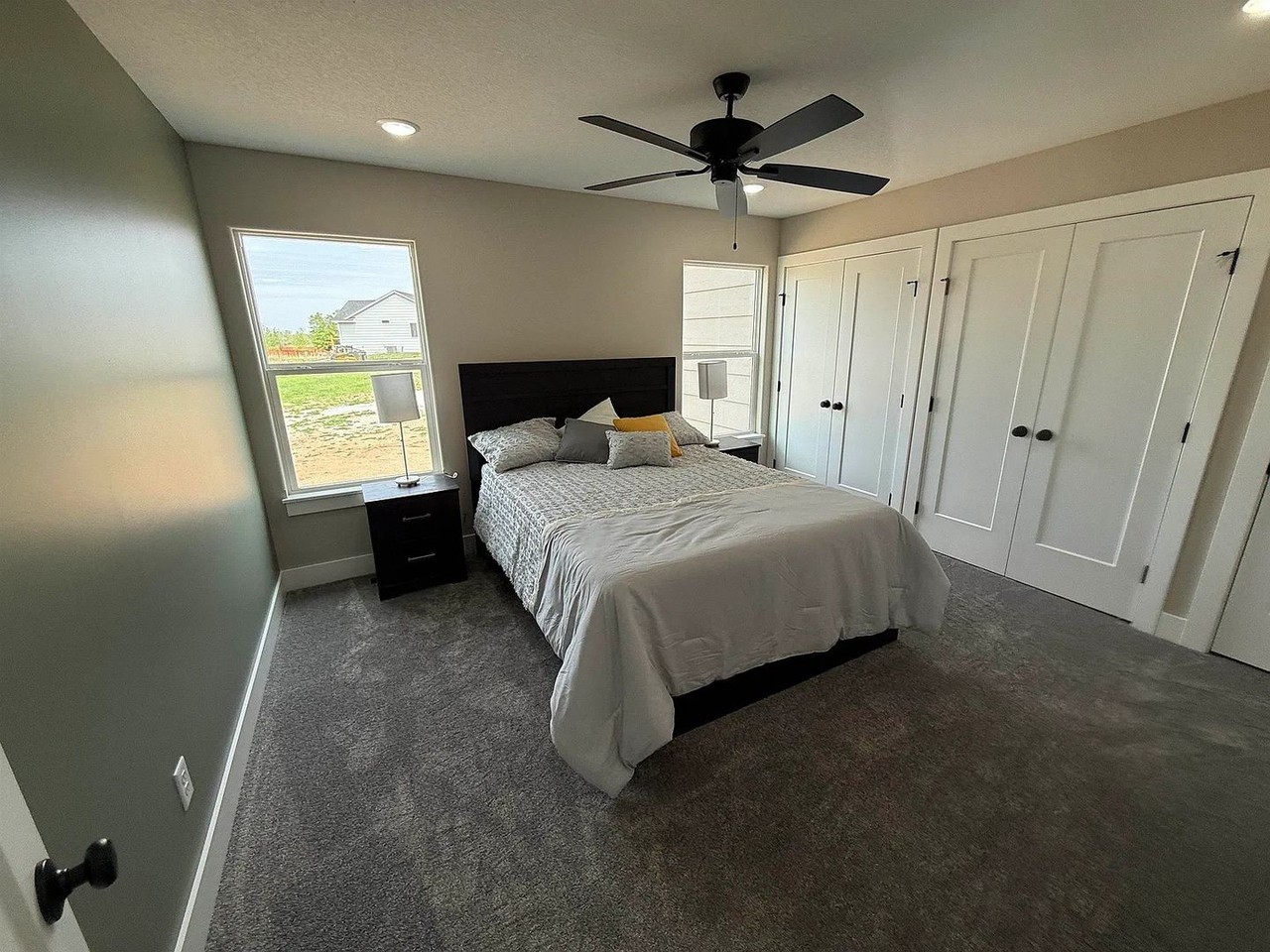 102 E Poplar Ct - Photo 7 of 15