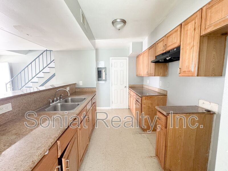 7741 S Coronet Ct #A - Photo 3 of 9