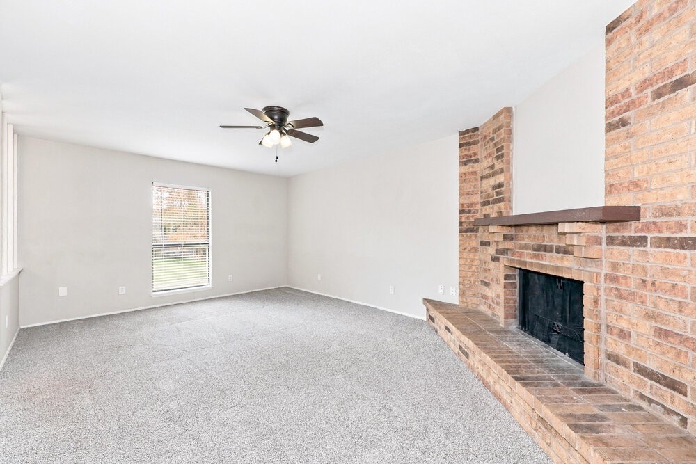 3805 Bee Tree Ln - Photo 4 of 16