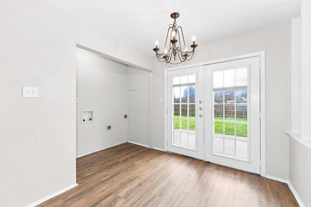 3805 Bee Tree Ln - Photo 5 of 16