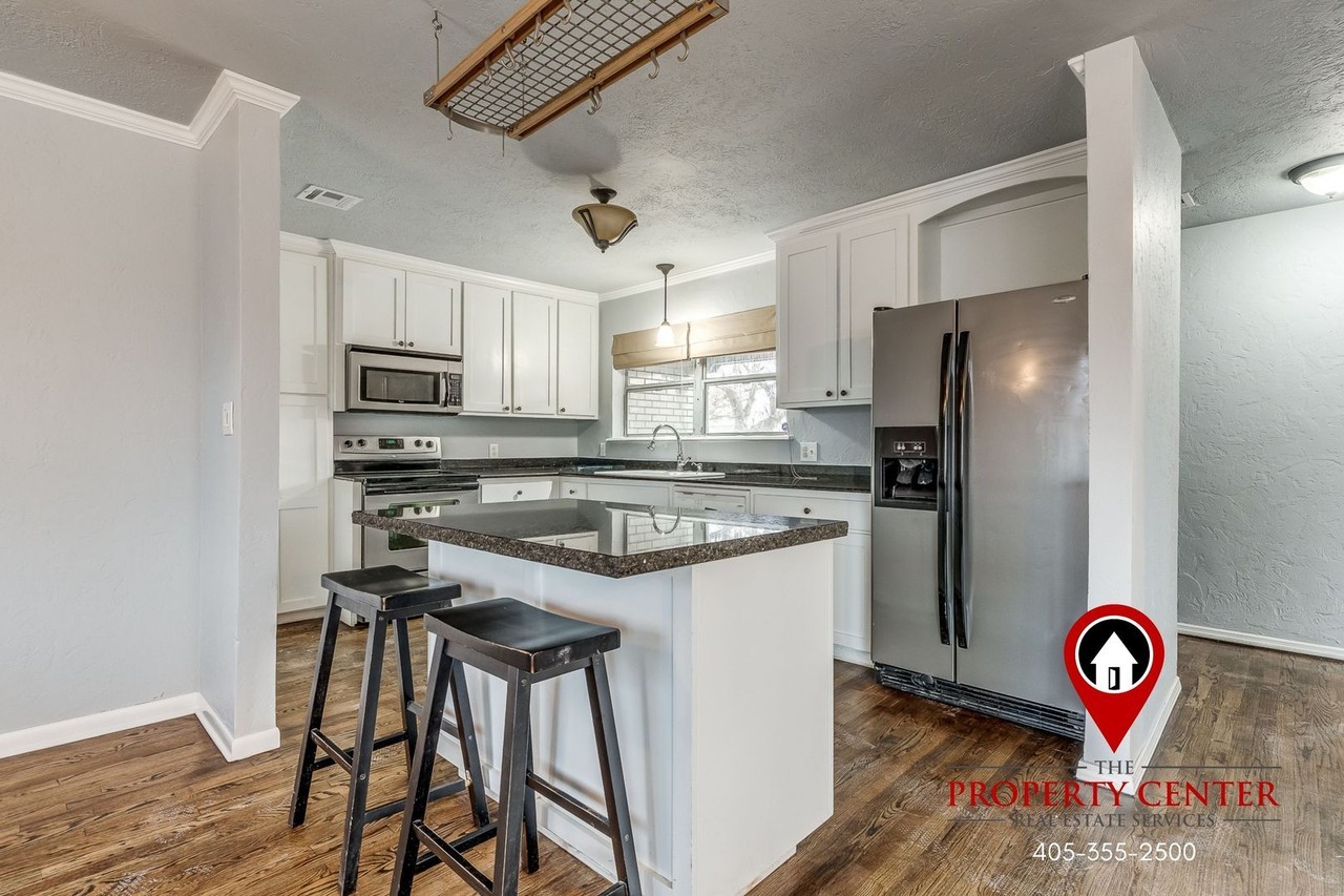 10201 Sunnymeade Pl - Photo 3 of 12
