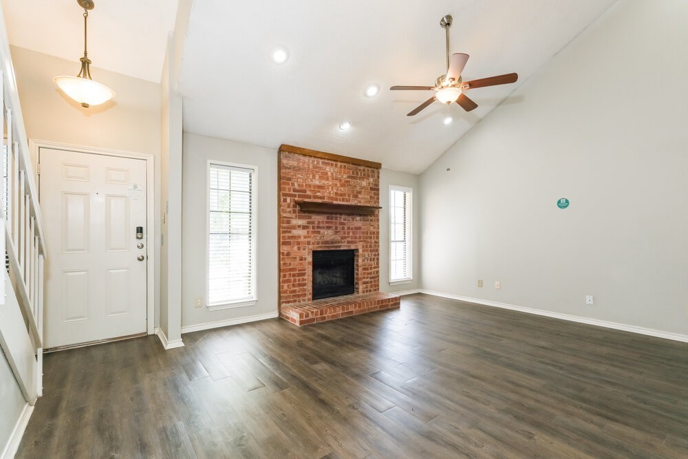 2433 Deer Run - Photo 4 of 17