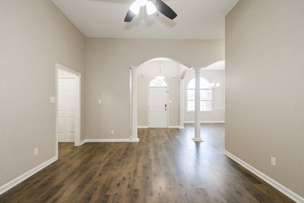 10357 Walden Pine Ct - Photo 3 of 16