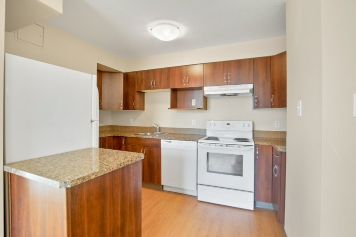 4707 50 St - Photo 2 of 14