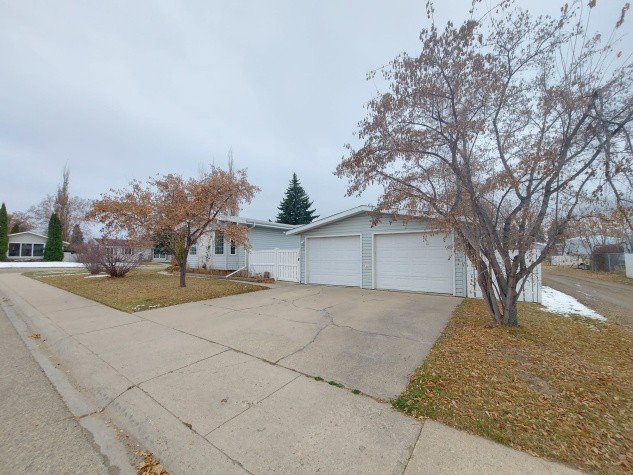 33 Malcolm Cres - Photo 4 of 36