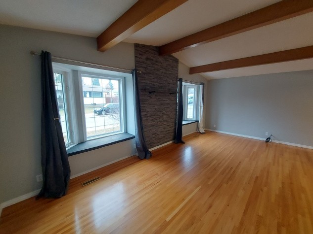 33 Malcolm Cres - Photo 7 of 36