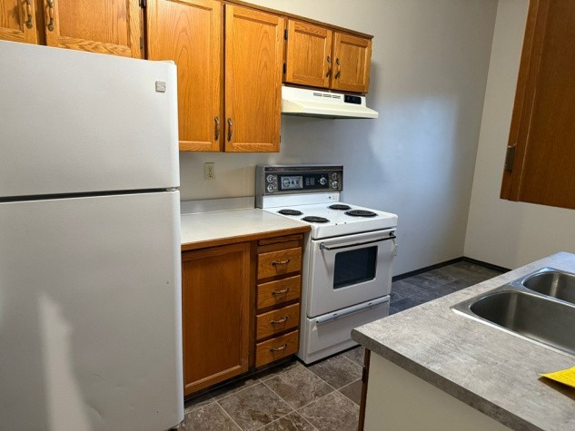 6328 2-6328 59 Ave - Photo 2 of 15