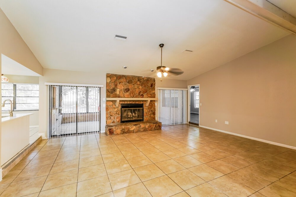 8283 Annapolis Rd - Photo 4 of 16
