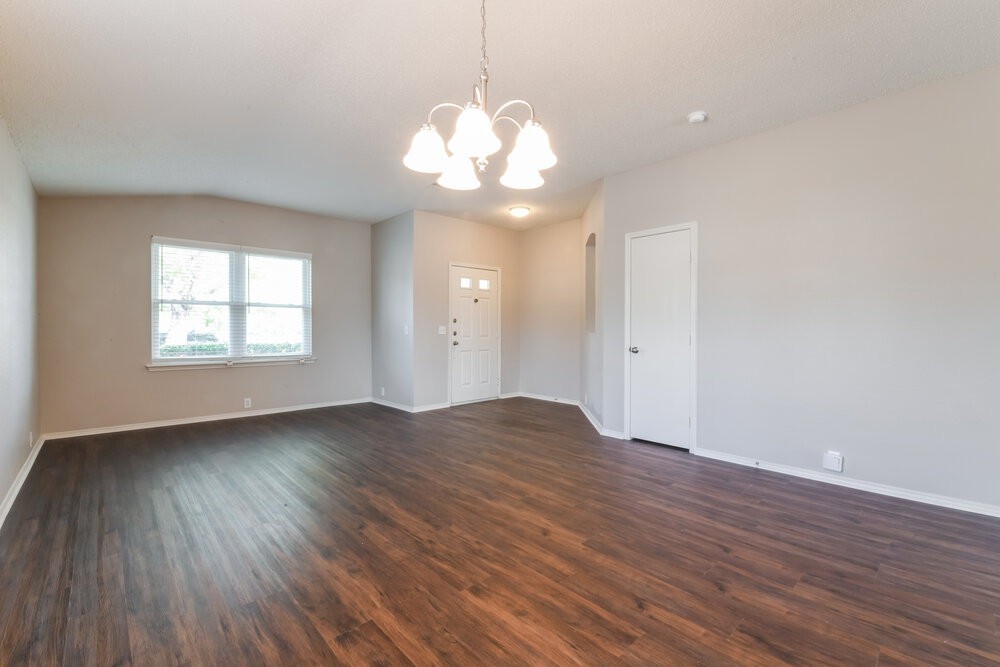 238 Baylor Dr - Photo 3 of 15