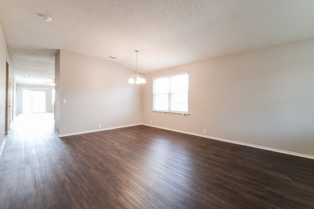 238 Baylor Dr - Photo 4 of 15
