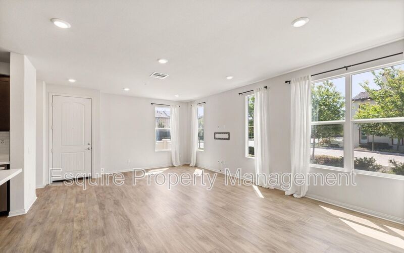 675 Earl Joseph Dr - Photo 7 of 29