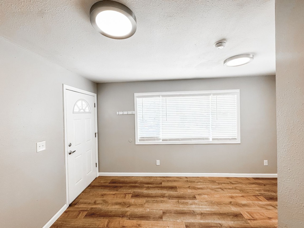 Carleton Way Apartments - Photo 2 of 29