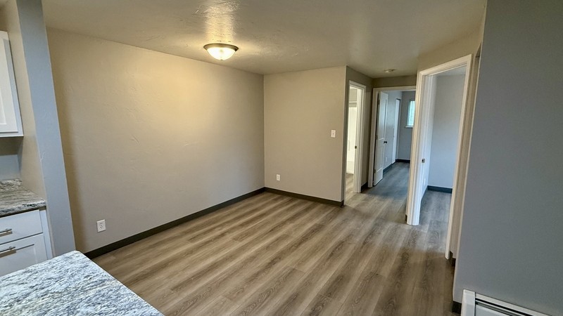 2760 Humboldt Rd - Photo 5 of 17