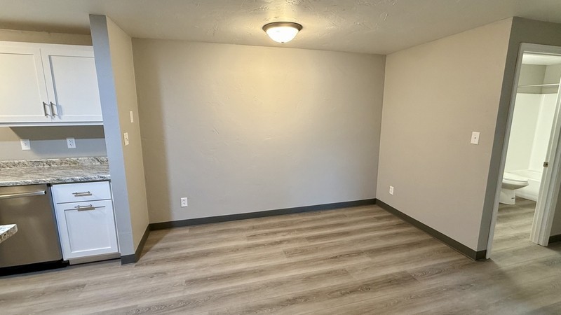 2760 Humboldt Rd - Photo 6 of 17