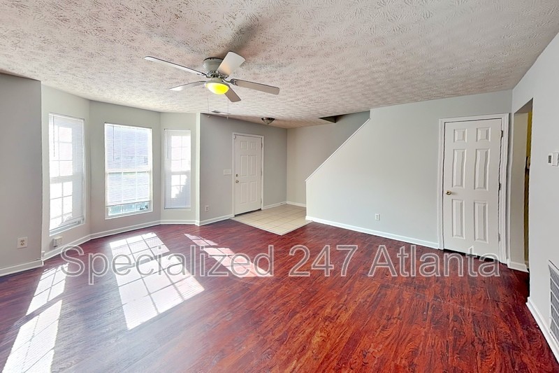 2736 Norfair Loop - Photo 3 of 18